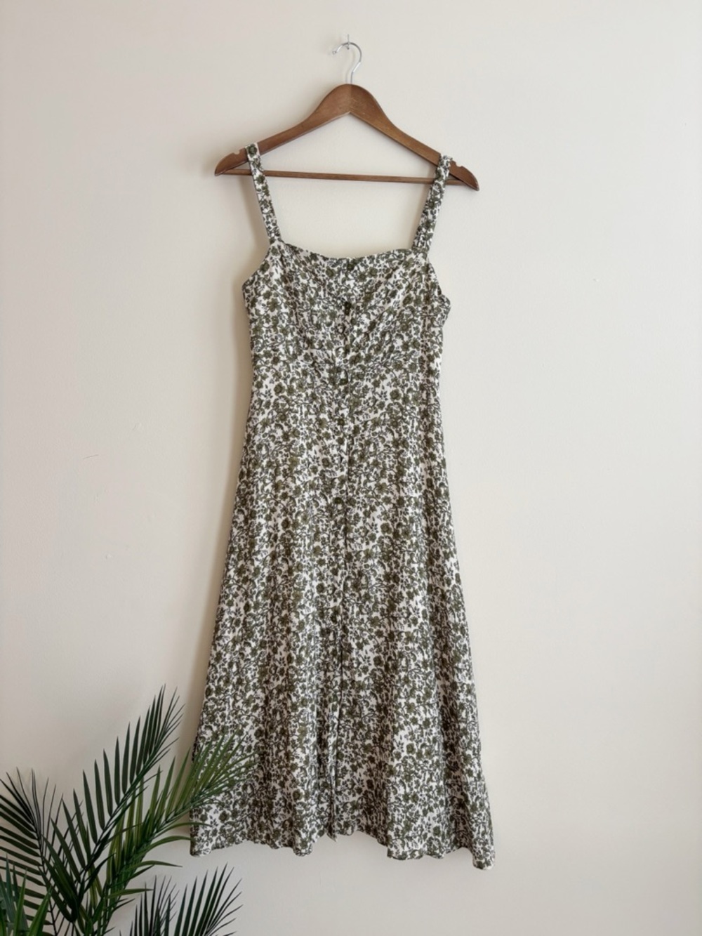 O.P.T. Green Floral Button Front Sleeveless Midi Dress Medium Summer Coastal